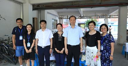 贵州医科大学在职职工报考博士积极性提高 校领导见证职工报道注册